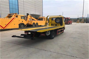 雨花非事故拖车