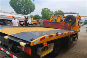 雨花附近拖车电话号码服务