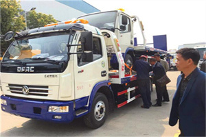 雨花汽车道路救援拖车价格